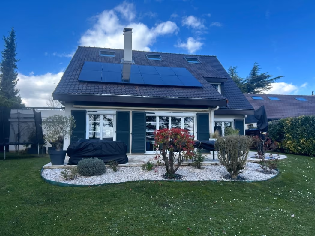 installation-12-panneaux-solaires-chavenay-yvelines-yvelines-8d8aed-1
