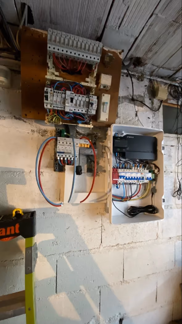 installation-12-panneaux-solaires-evry-courcouronnes-essonne-essonne-e5ffe8-1