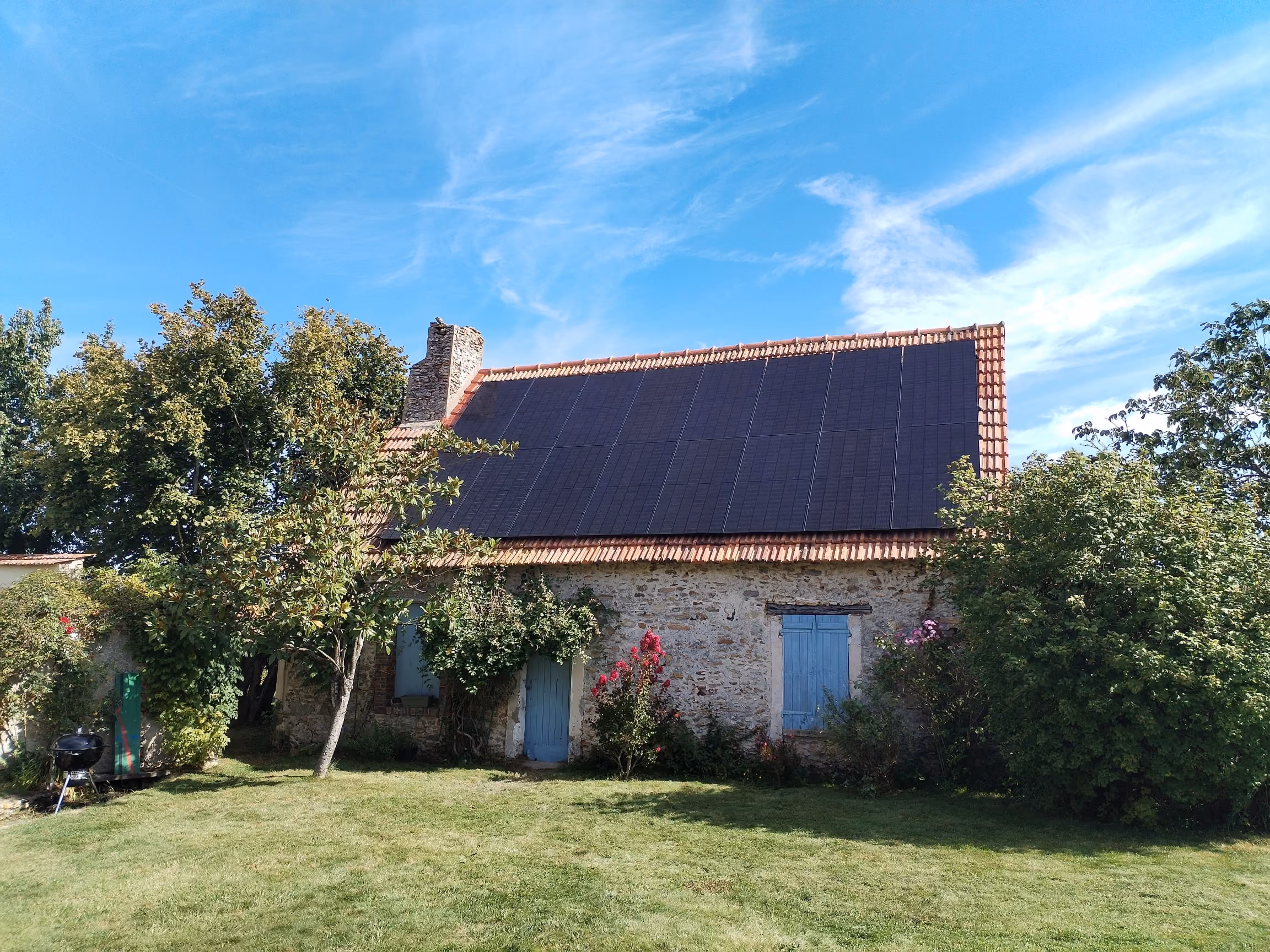 installation-16-panneaux-solaires-orphin-yvelines-yvelines-903d95-1