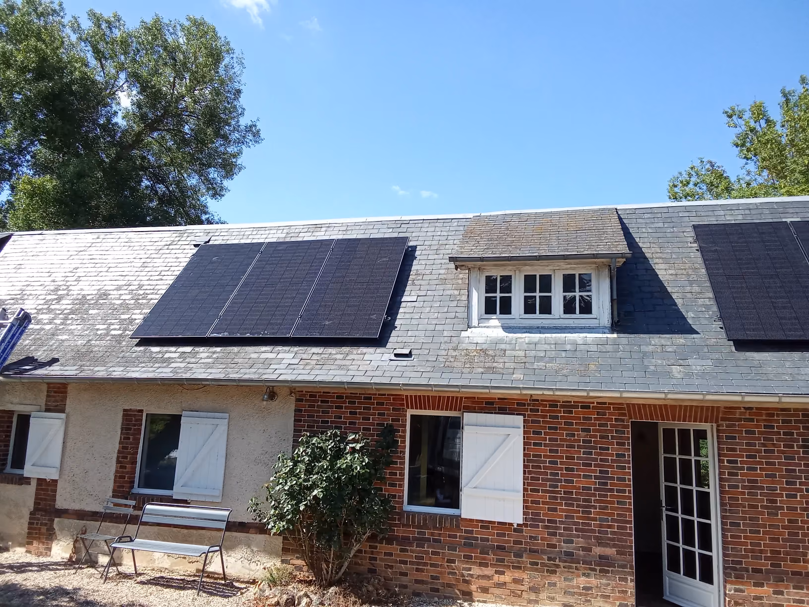 installation-8-panneaux-solaires-sylvains-les-moulins-eure-eure-43e487-1