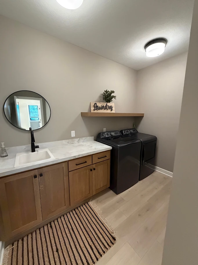 laundry room sink and appliances