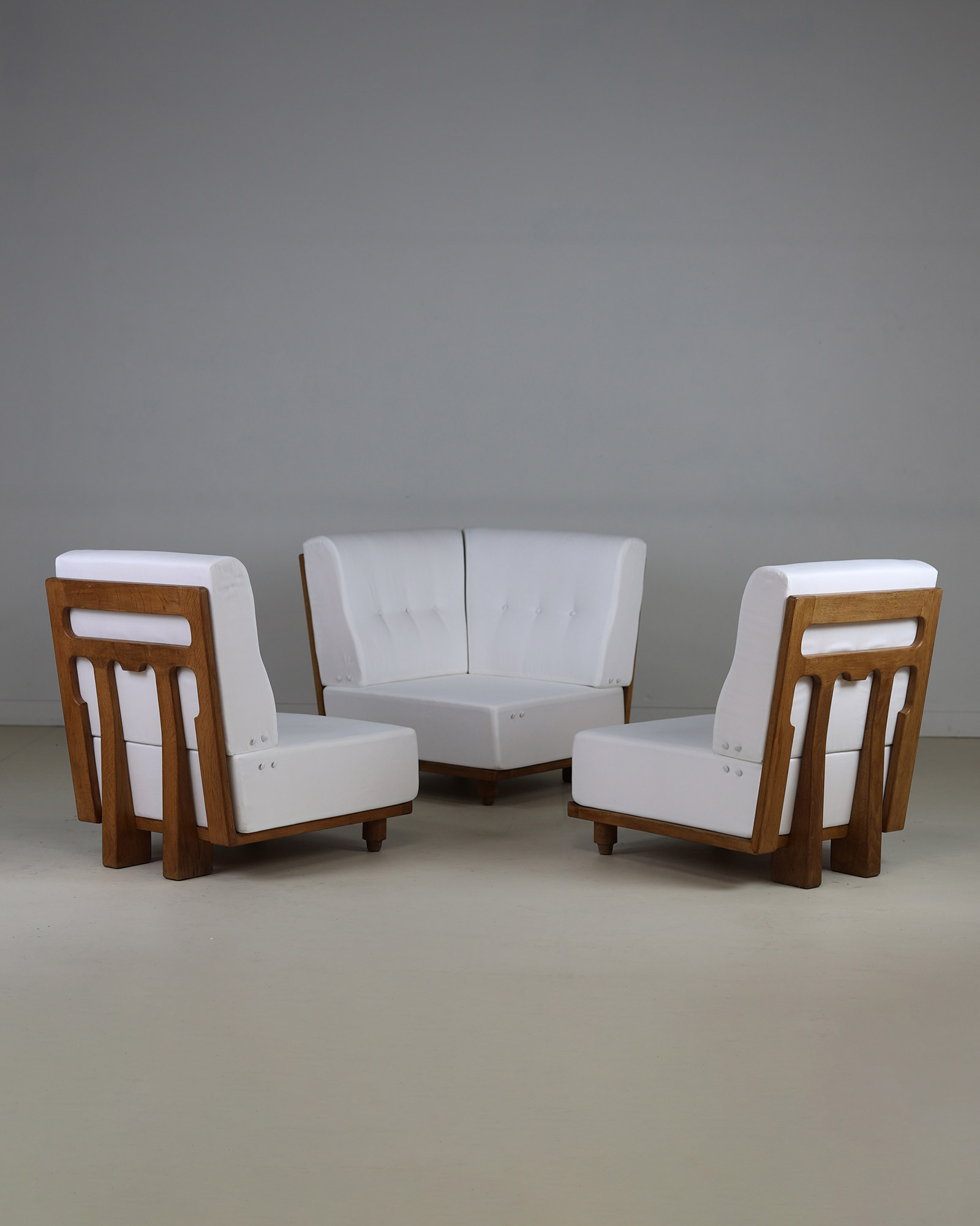 Elmyre modular corner sofa- Compact L-shape setup, three-quarter view
