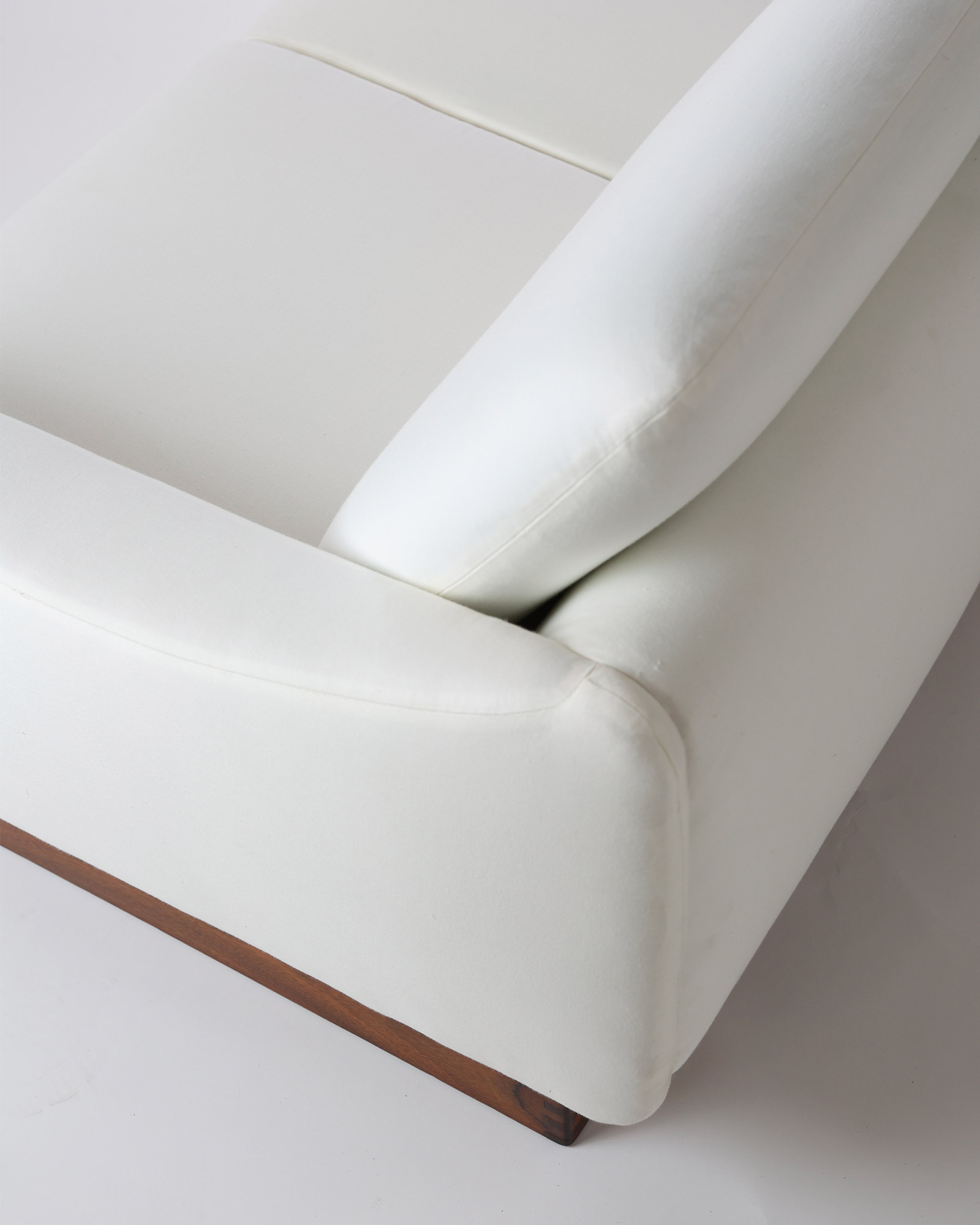 Teckel sofa by Michel Mortier - side profile view