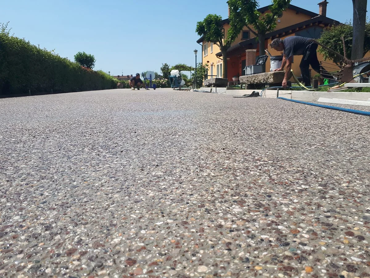 Pavimentazione in cemento stampato decorativo