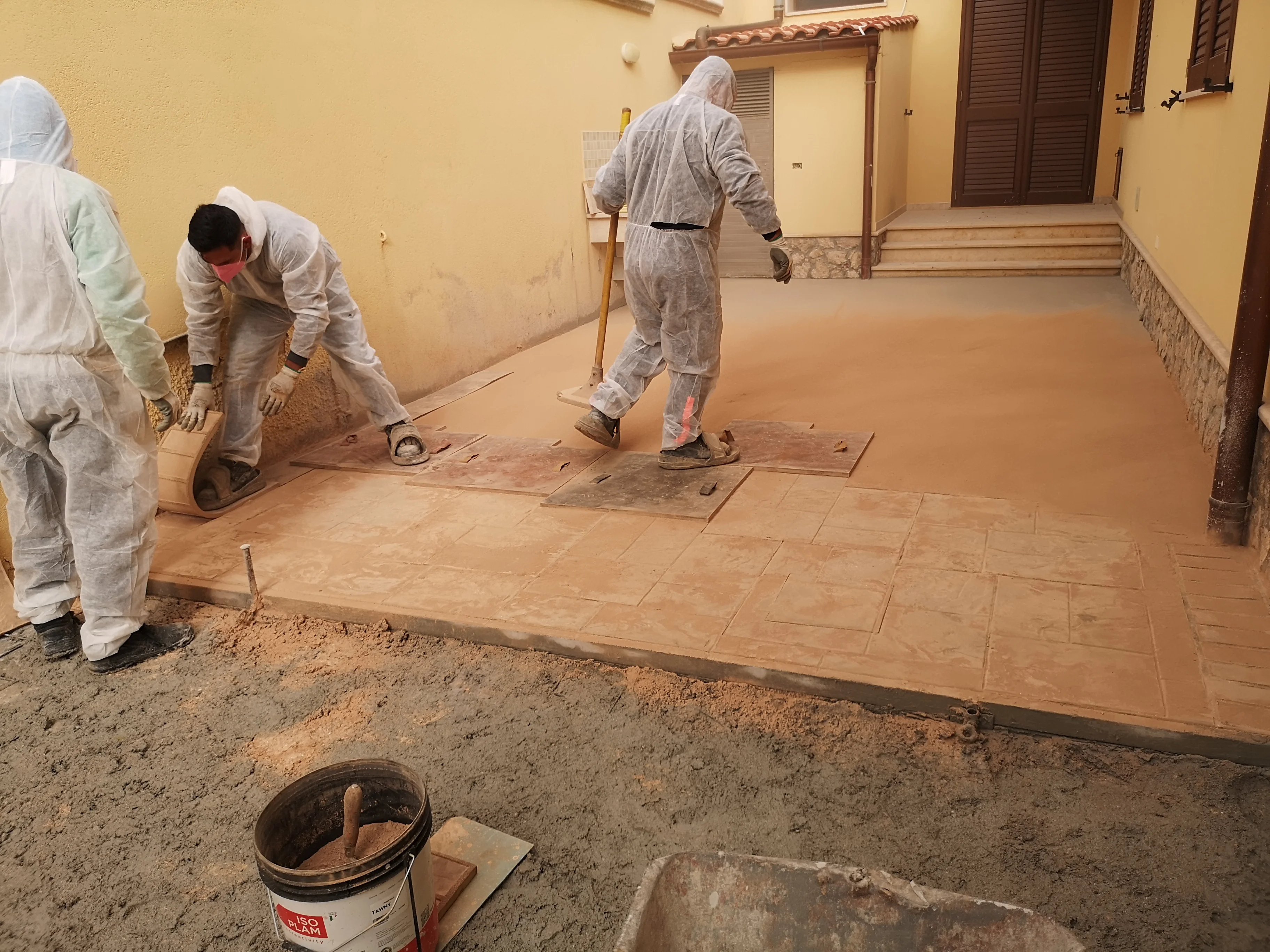 Pavimentazione esterna in cemento stampato