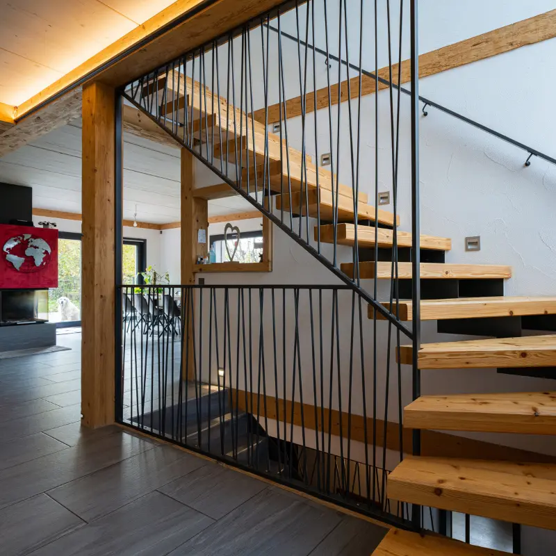 Escalier et structure métallique modernes