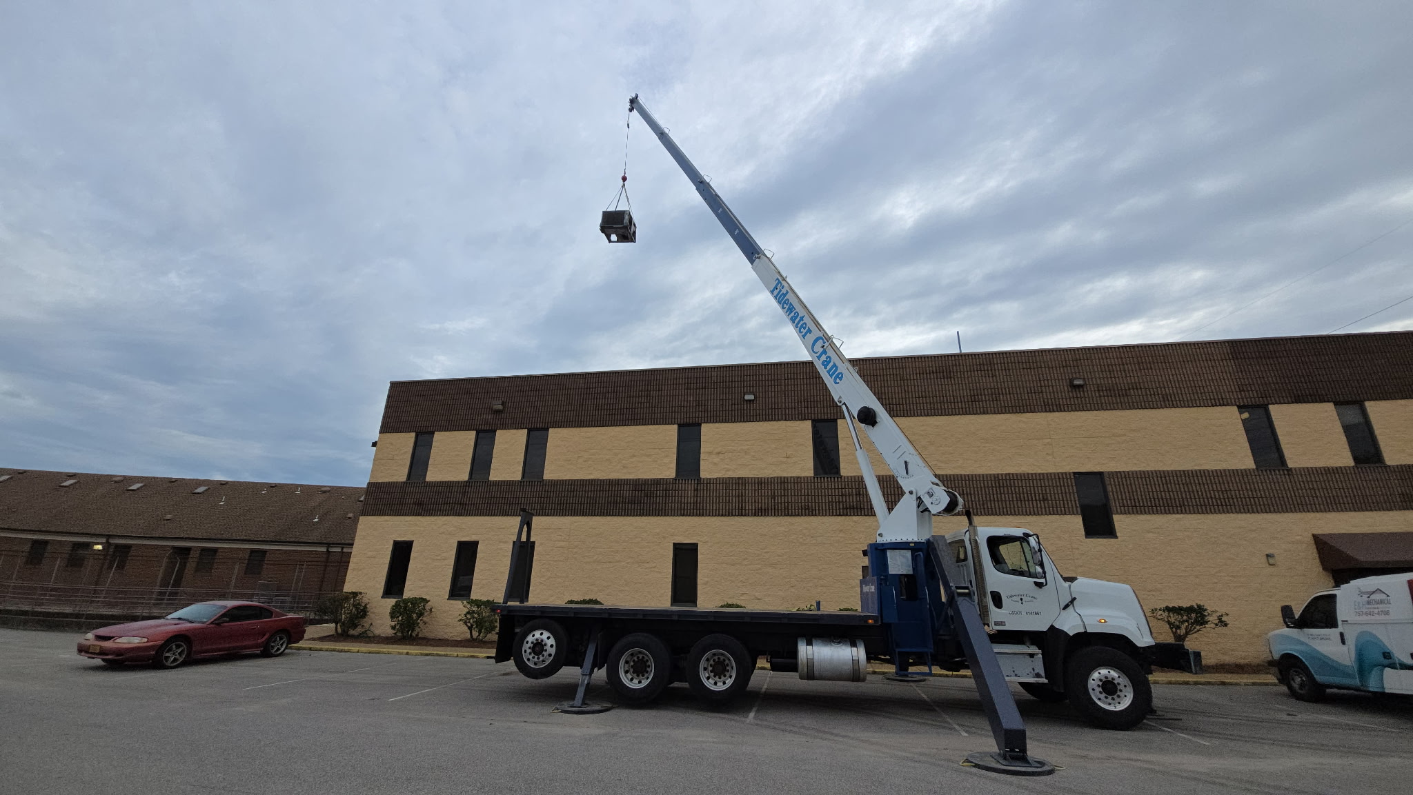 E&H Mechanical commercial rooftop HVAC installation in Coastal Virginia