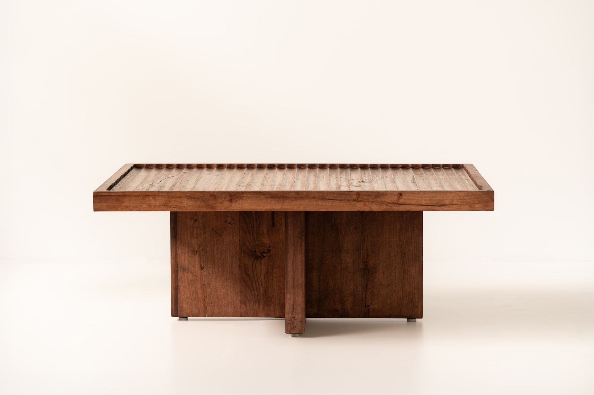 Kuro table
