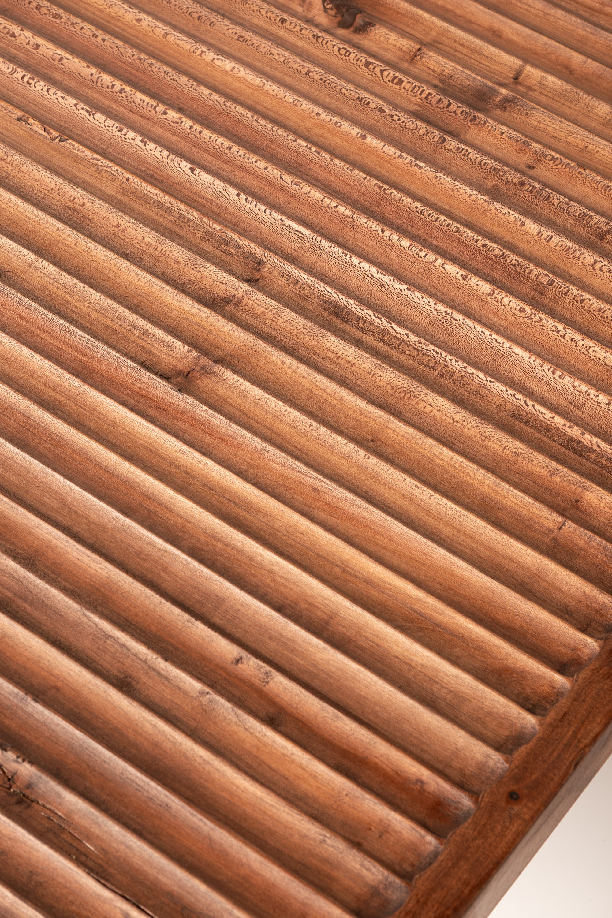 Kuro table