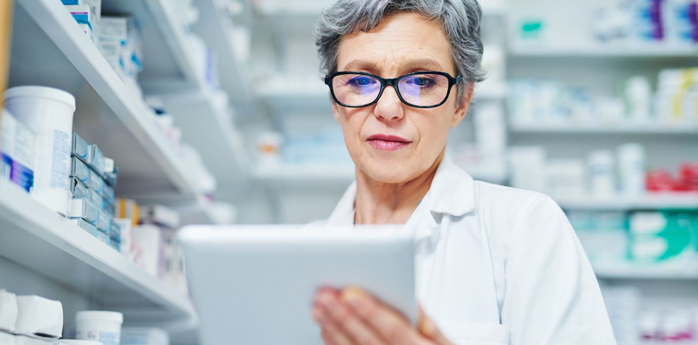 Diagram: clinician-facing clinical AI decision support in pharmacy