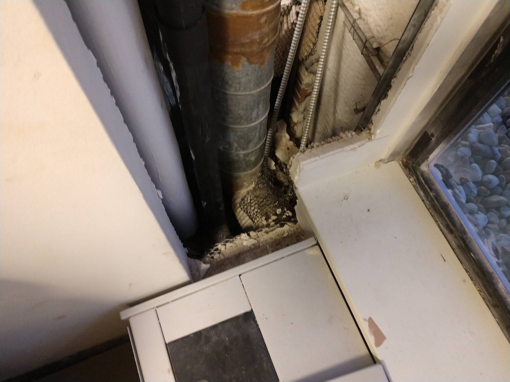 DC chilled water riser replacement