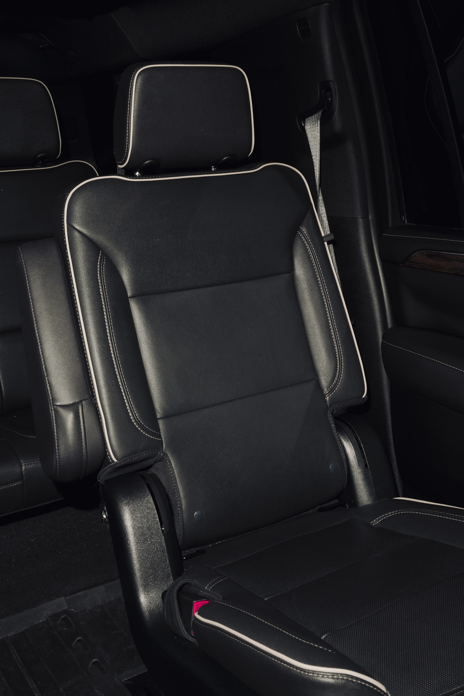 Luxury SUV photo