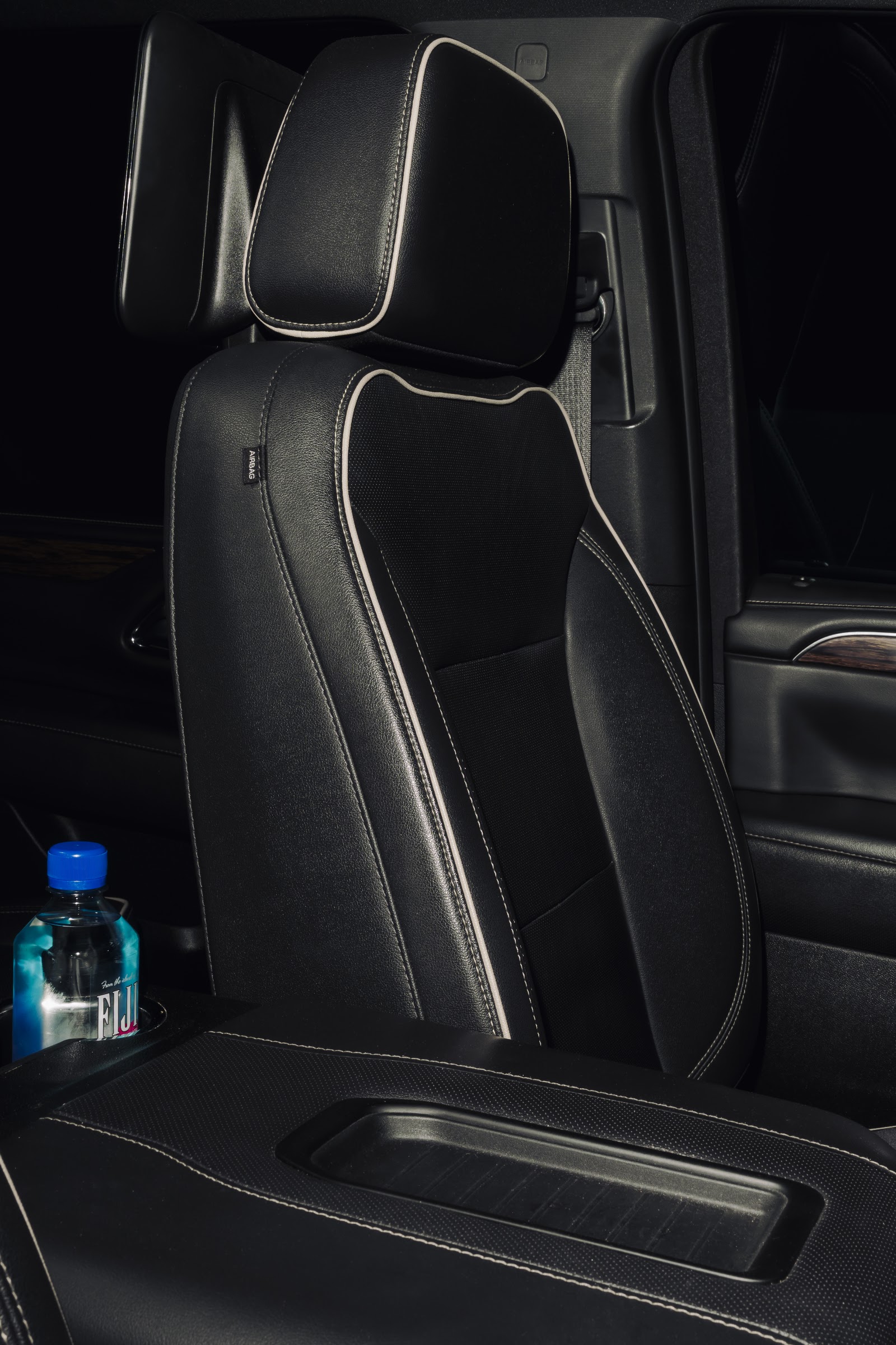 Luxury SUV photo