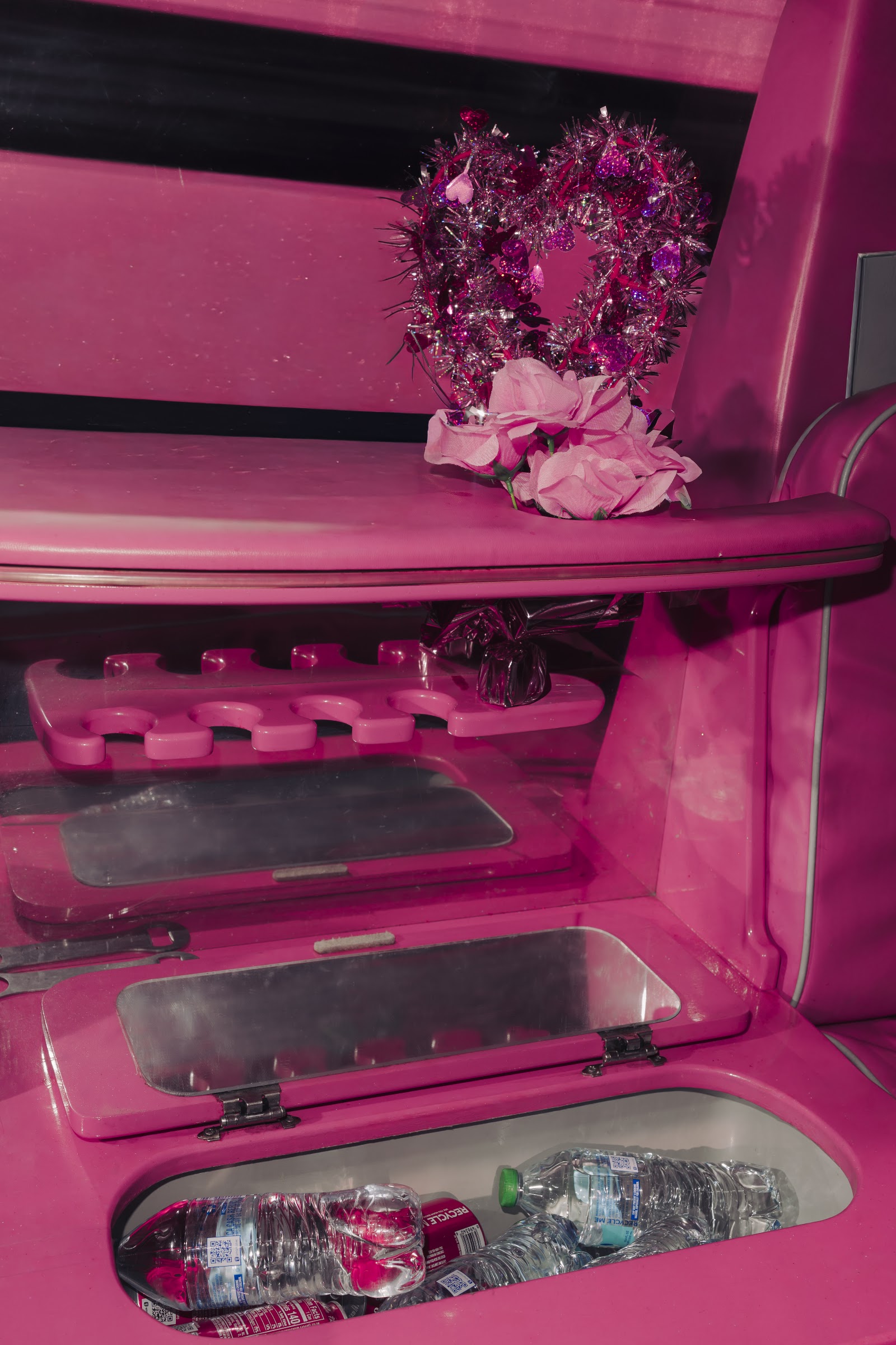 Pink limousine photo