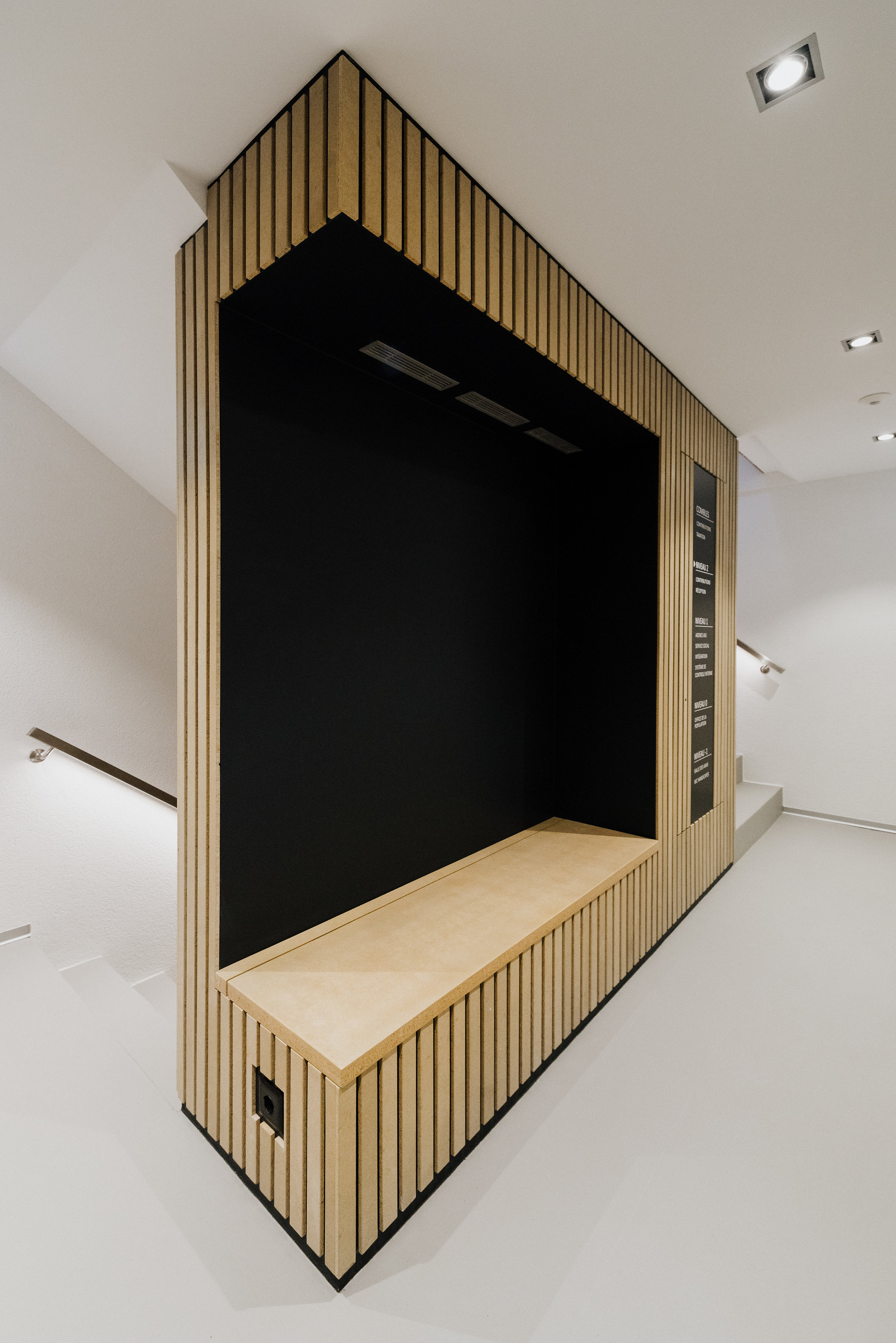 Intégration de la technique dans le mobilier