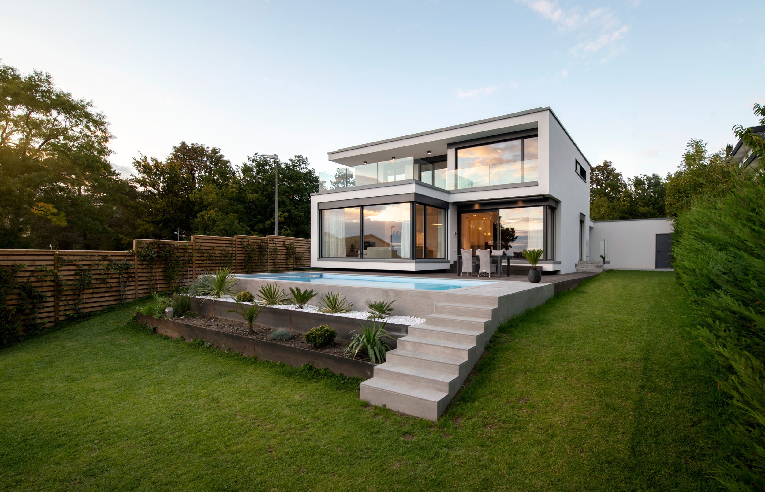 Villa PCL à Pully, implantation en L avec vue sur le lac Léman