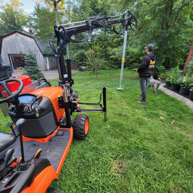 Installateur et machinerie d'installation de pieux vissés