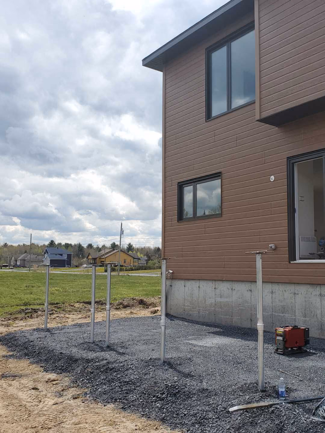 Pieux vissés pour patio