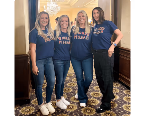 Nikkie with Maggie, Laura and Sandy