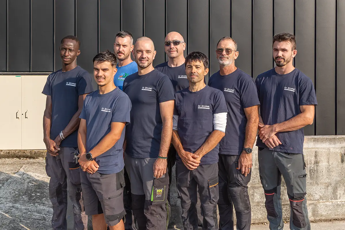équipe de plombiers à Bordeaux le jeune entreprise