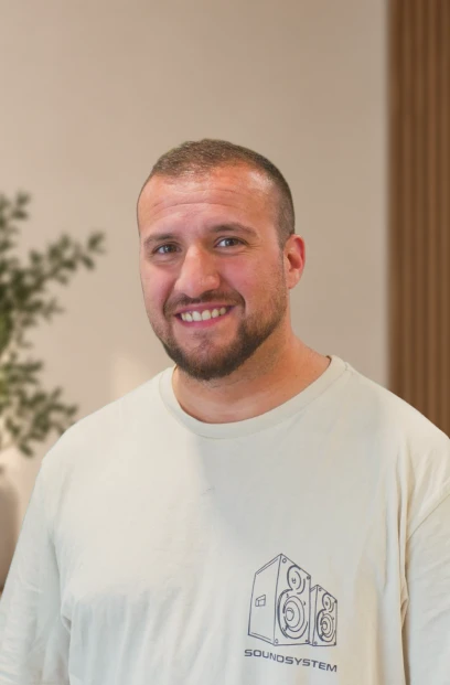 Portrait de David Cayuela, Assistant Administratif chez Otaree.