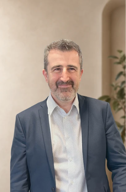 Portrait de Stéphane Mialon, Directeur du service client chez Otaree.