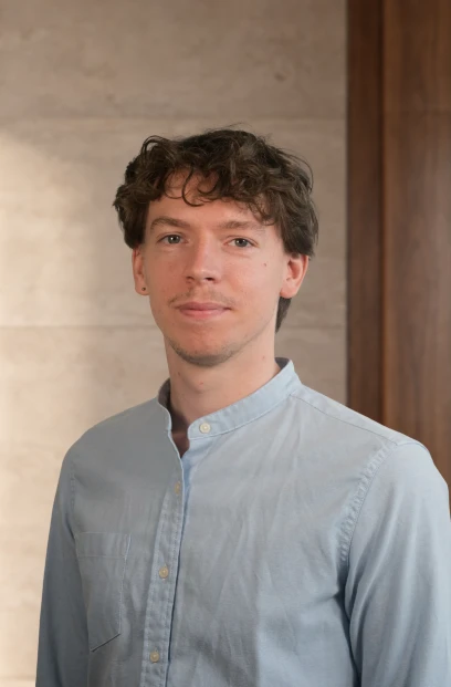 Portrait de Nathan Malpertuis, Chargé de Communication chez Otaree.