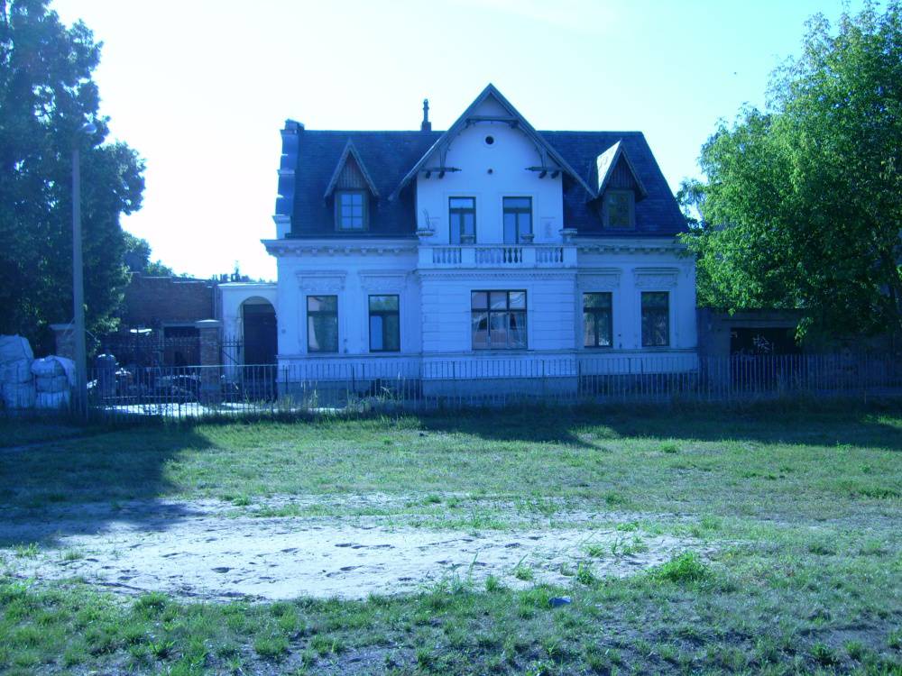 Provisionsfrei aus Bankenverwertung: Schicke Villa mit Sanierungsbedarf in Wittenberge – Bild 1