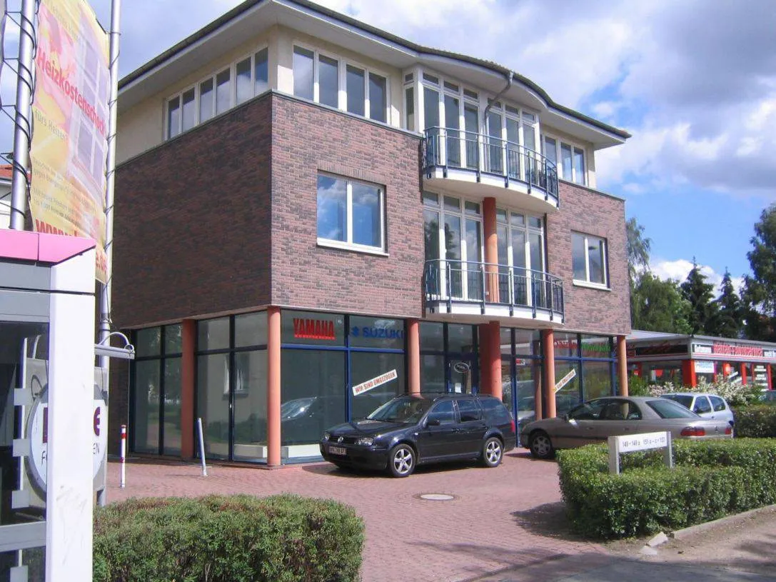 Provisionsfrei aus Insolvenz: Gewerbeliegenschaft in Pankow (mit 5 TE) – Bild 1
