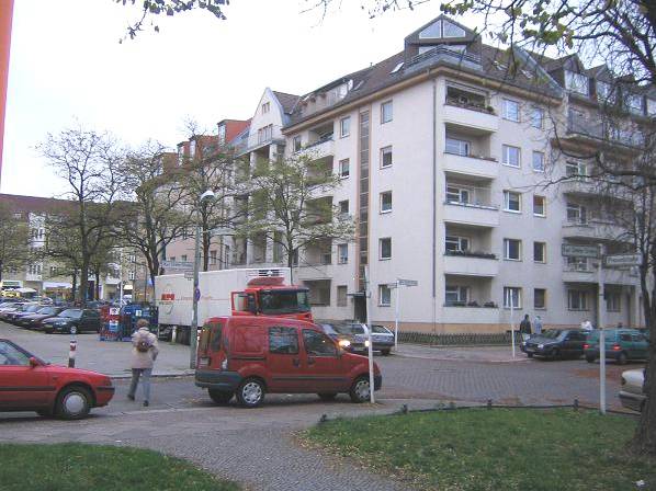 Anlagepaket: 4 vermietete Dachgeschosswohnungen in Top-Lage Steglitz – Bild 1