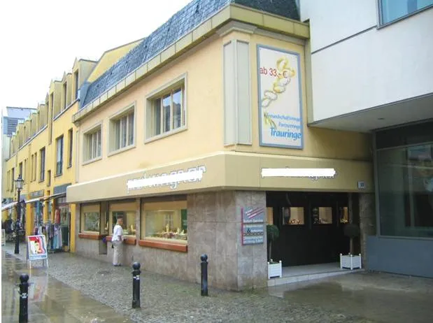 Provisionsfrei aus ZV: Wohn- und Geschäftshaus in der Spandauer Altstadt