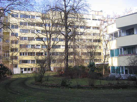 Kleine Gewerbeeinheit (auch als Wohnung geeignet) in verkehrsgünstiger Lage von Berlin-Wilmersdorf – Bild 1