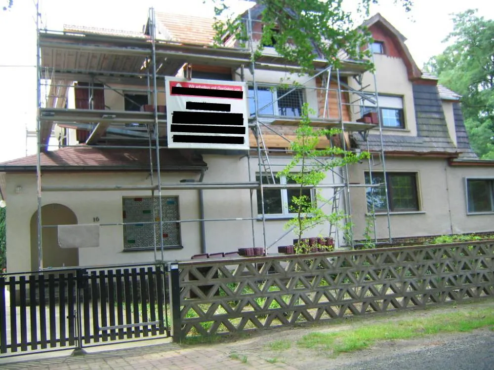 Provisionsfrei aus ZV: Doppelhaushälfte mit Sanierungsbedarf in Bad Liebenwerda – Bild 1