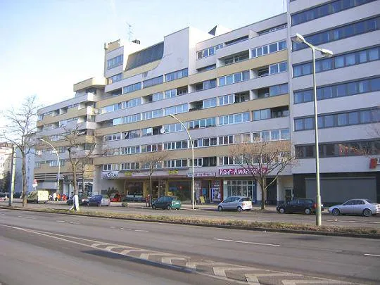 Provisionsfrei aus Zwangsversteigerung: Ladengeschäft (275 qm) in Berlin-Wilmersdorf – Bild 1