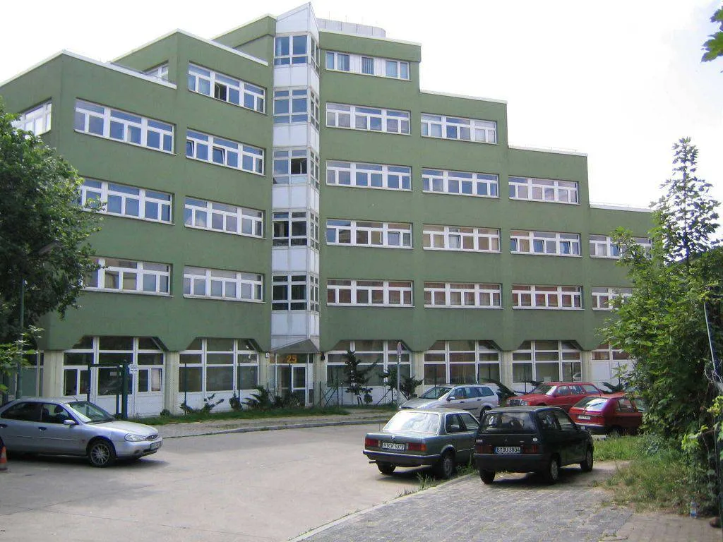 Wohn- und Bürohaus in Britz