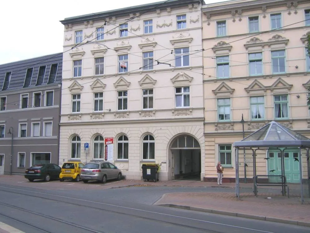 Insgesamt 4 Einheiten; 3 WE und 1 TE im sanierten Mehrfamilienhaus – Bild 1