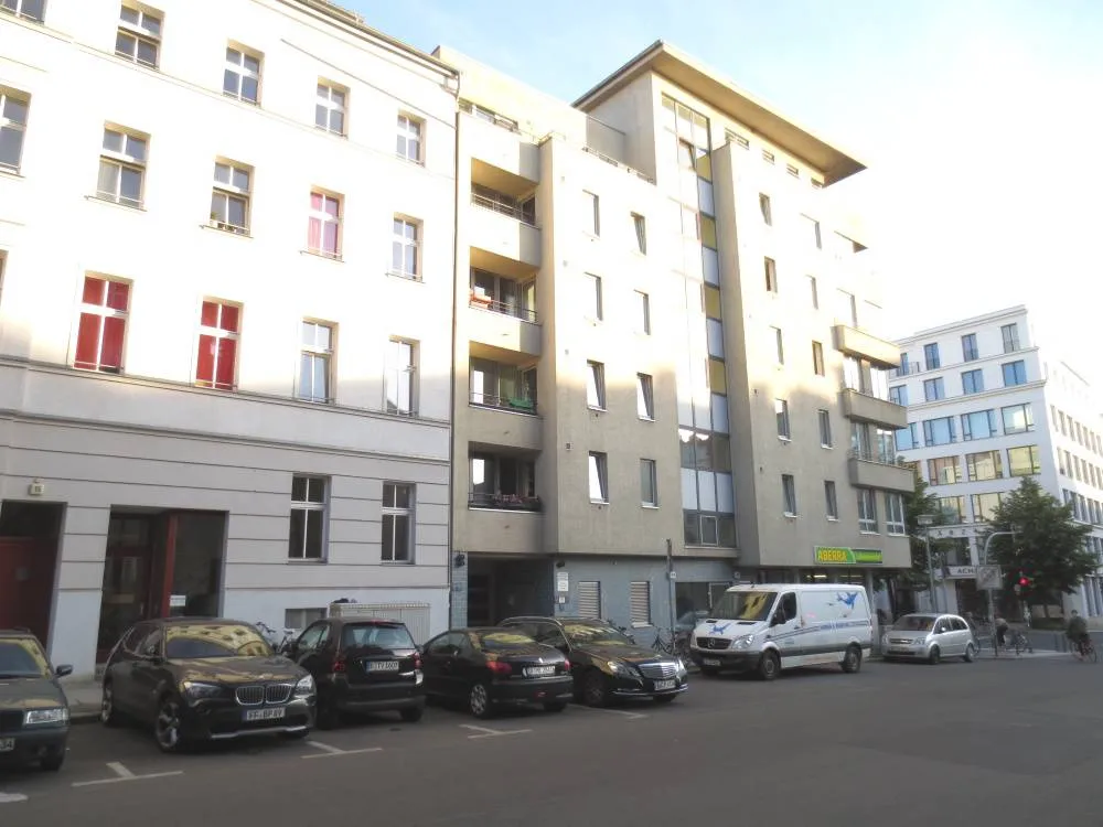 Attraktive 3-Zimmer-Wohnung im Herzen Berlins, ca. 250 m zum U-Bhf Bernauer Straße – Bild 1