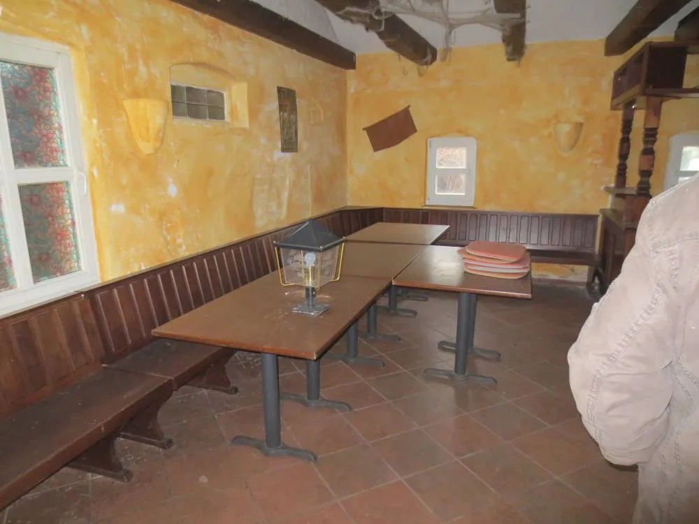 Provisionsfreier Erwerb aus der ZV: Ehem. Hotel & Restaurant mit Büro-/ Wohnfläche (derzeit leer) in Parey/Elbe – hoher Erkennungswert – Bild 6