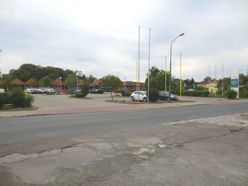 Provisionsfrei: Einzelhandels- / Entwicklungsstandort mit ca. 3.400 qm Nutzfläche am Stadtrand von Elbe; teils vermietet Schönebeck/ – Bild 16