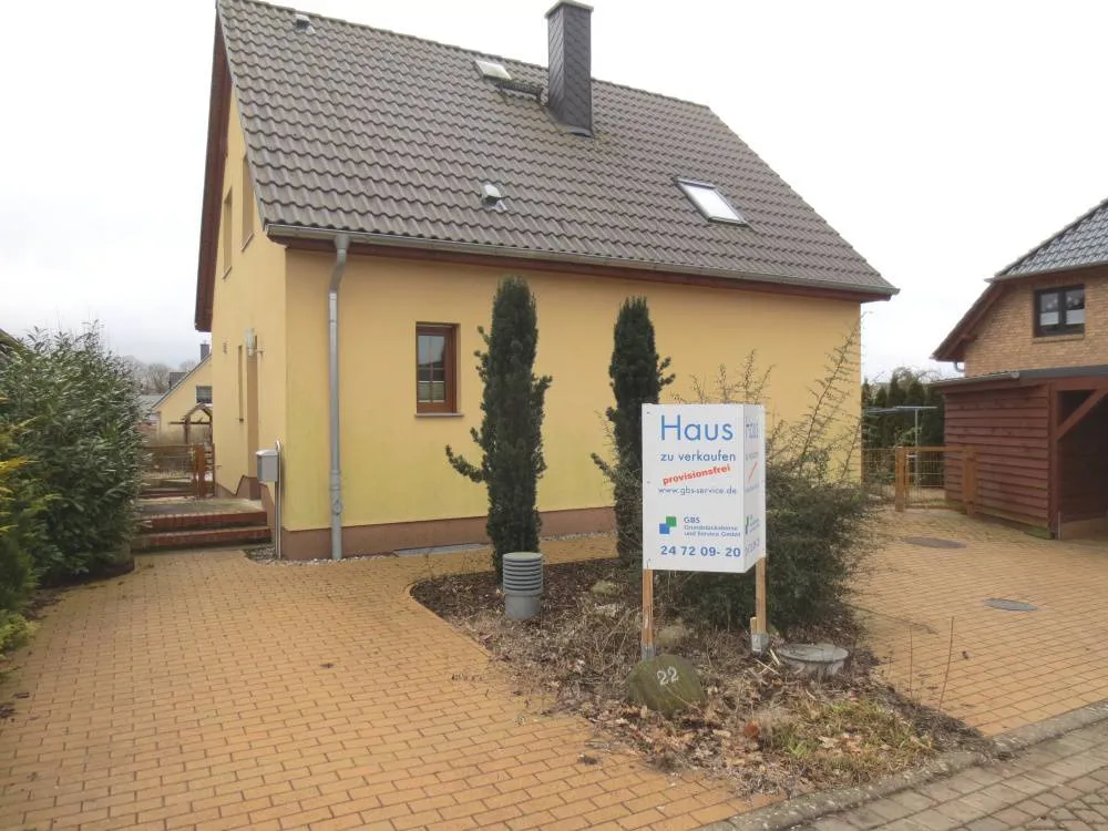 Provisionsfrei: Energiespar-Wohnhaus (Town & Country „Raumwunder100“) in gefragter Wohnsiedlung im Süden von Parchim – Bild 1
