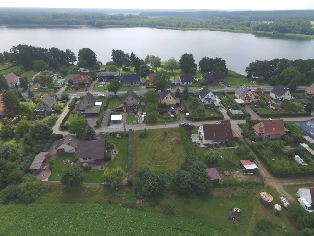 Provisionsfreies Angebot: Baugrundstück mit 866 qm in attraktiver Siedlung am Holzendorfer See – Bild 2