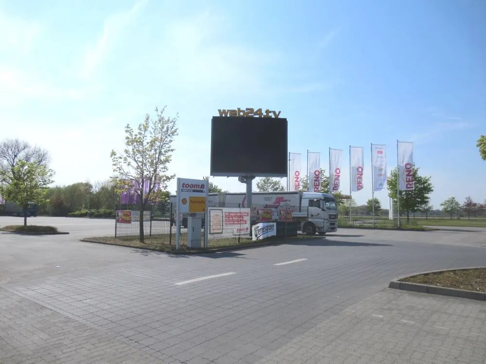 Provisionsfreies Angebot aus Bankenverwertung: LED-Videowand im Einkaufszentrum Wittenberge – Bild 2