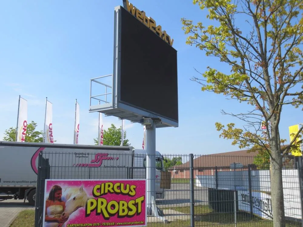 Provisionsfreies Angebot aus Bankenverwertung: LED-Videowand im Einkaufszentrum Wittenberge – Bild 4