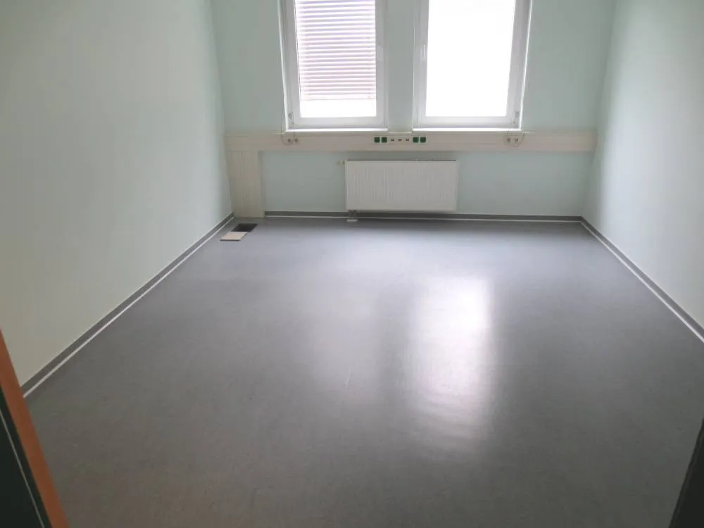 Provisionsfrei aus ZV: Verwaltungsgebäude im Zentrum von Rathenow (ehem. Jobcenter) – Bild 6
