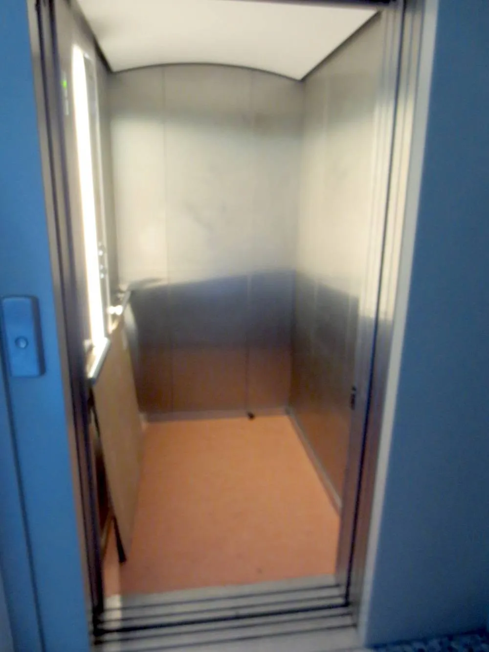 Provisionsfrei aus ZV: Verwaltungsgebäude im Zentrum von Rathenow (ehem. Jobcenter) – Bild 11
