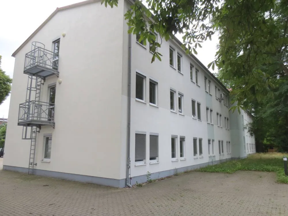 Provisionsfrei aus ZV: Verwaltungsgebäude im Zentrum von Rathenow (ehem. Jobcenter) – Bild 22
