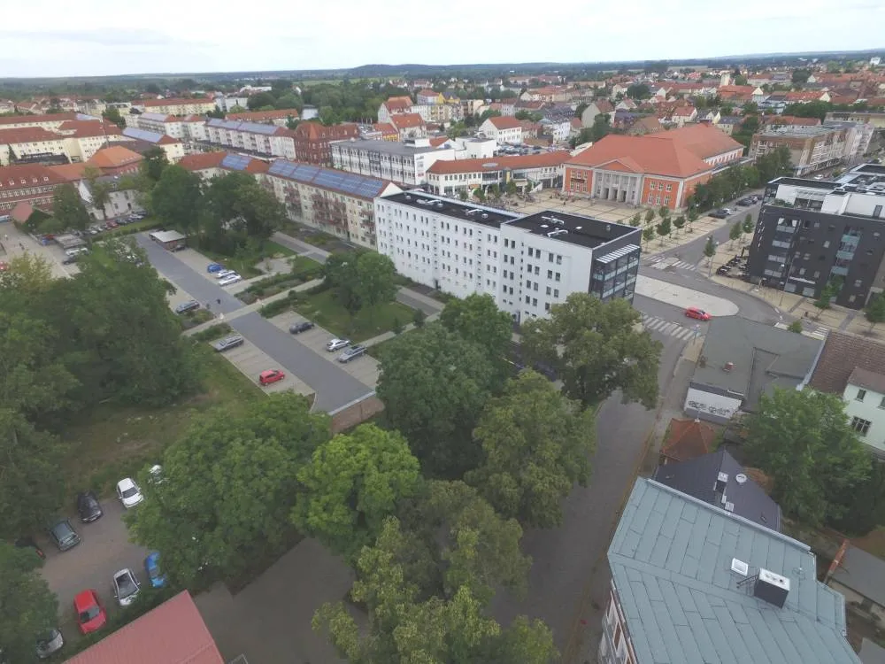 Provisionsfrei aus ZV: Verwaltungsgebäude im Zentrum von Rathenow (ehem. Jobcenter) – Bild 24