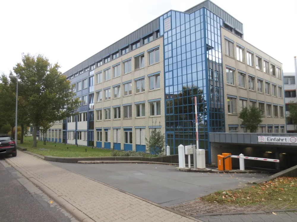 Investment: 2 Bürohäuser am Flughafen Erfurt-Weimar (provisionsfrei), sehr solide vermietet – Bild 1