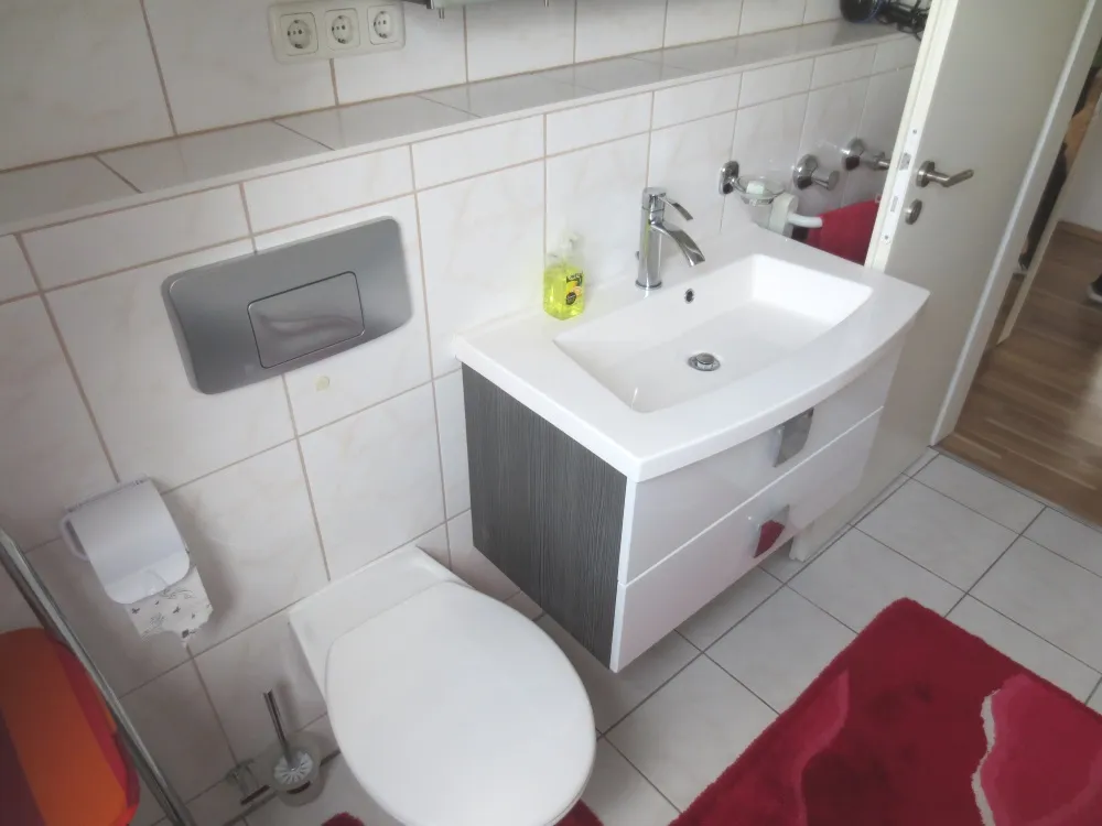Provisionsfrei für den Käufer: Sonnige Dachgeschosswohnung mit ca. 67 qm - 2 ½ Zimmer, Dachterrasse & Balkon in ruhiger & grüner Lage Biesdorf-Süd – Bild 13