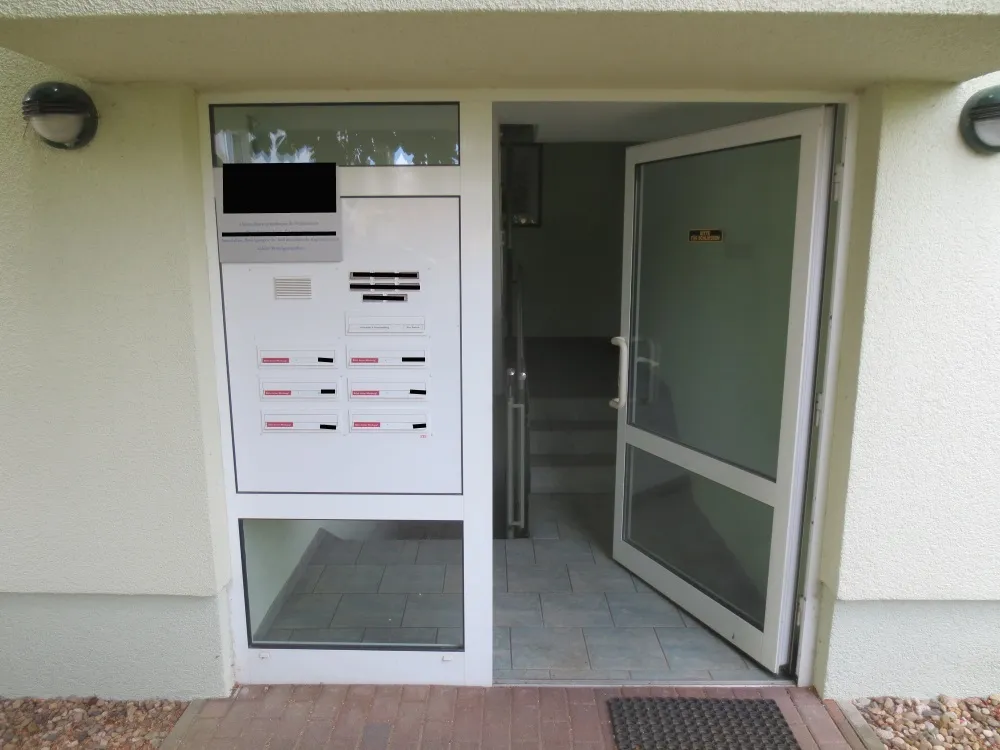 Provisionsfrei für den Käufer: Sonnige Dachgeschosswohnung mit ca. 67 qm - 2 ½ Zimmer, Dachterrasse & Balkon in ruhiger & grüner Lage Biesdorf-Süd – Bild 18